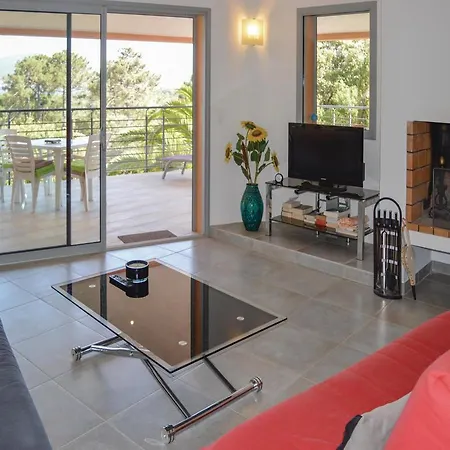 Three-bedroom Holiday In Vecchio 度假居 维琪奥港