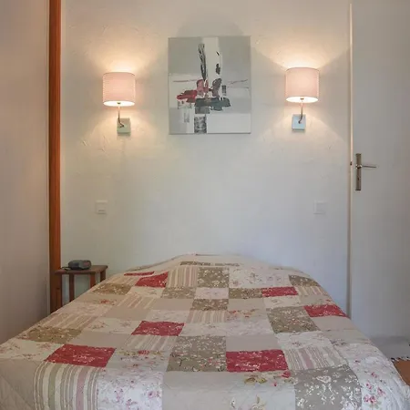 Three-bedroom Holiday In Vecchio Σπίτι διακοπών *